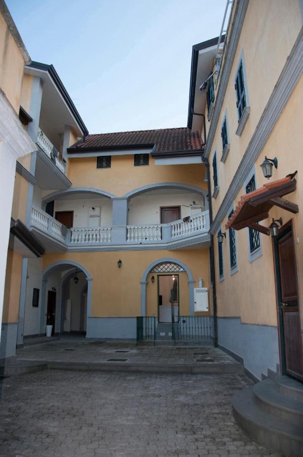 Cerasella House Apartamento Castellammare di Stabia Exterior foto